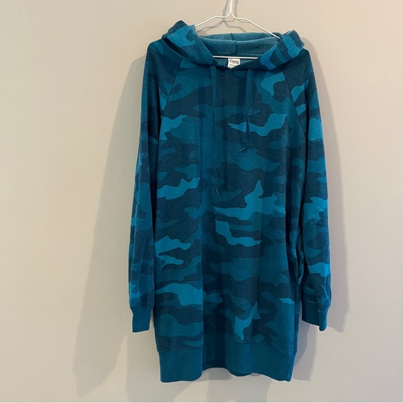 Relisted Victoria’s Secret Pink blue camouflage hoodie dress pockets oversized S - Picture 2 of 5
